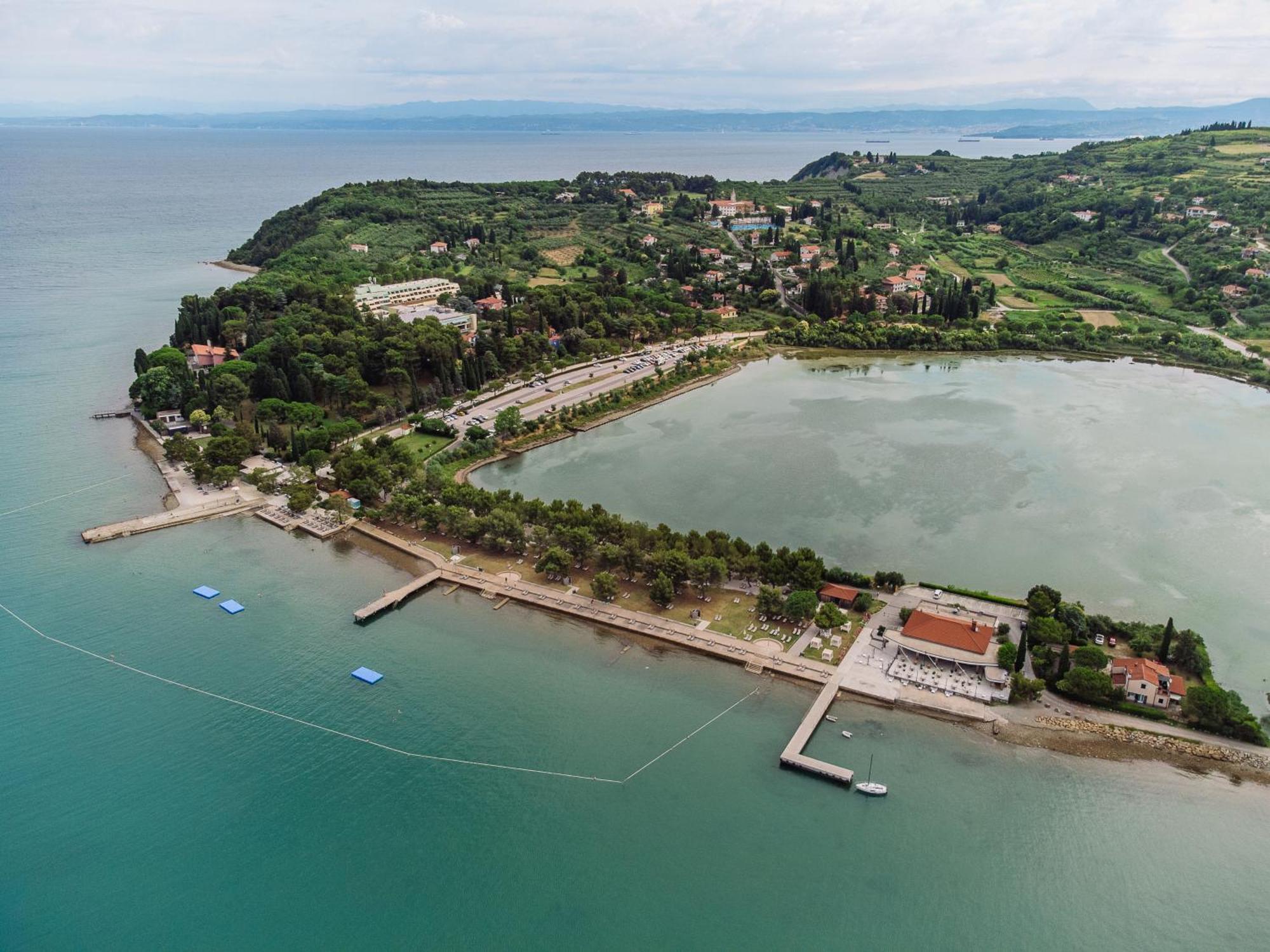 Hotel Svoboda - Terme Krka สตรุนยัน ภายนอก รูปภาพ